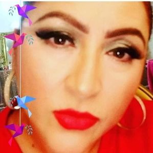 Meet your Posher, Leticia